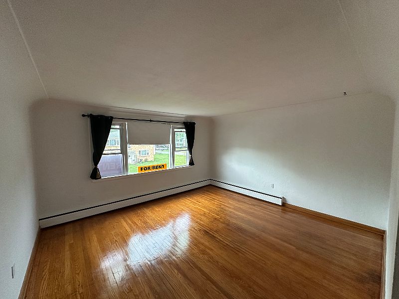 1st image of 4227 E Allen St APT 3
