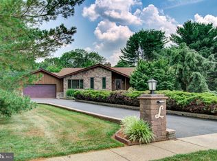 27 Iron Bridge Rd, Hamilton, NJ 08620