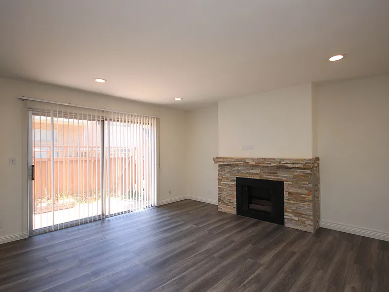 1508 Dixon St #E — Photo 6