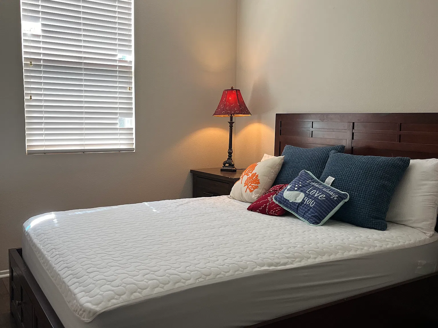 3 bed, 2165 sqft, $1,300 — Photo 1