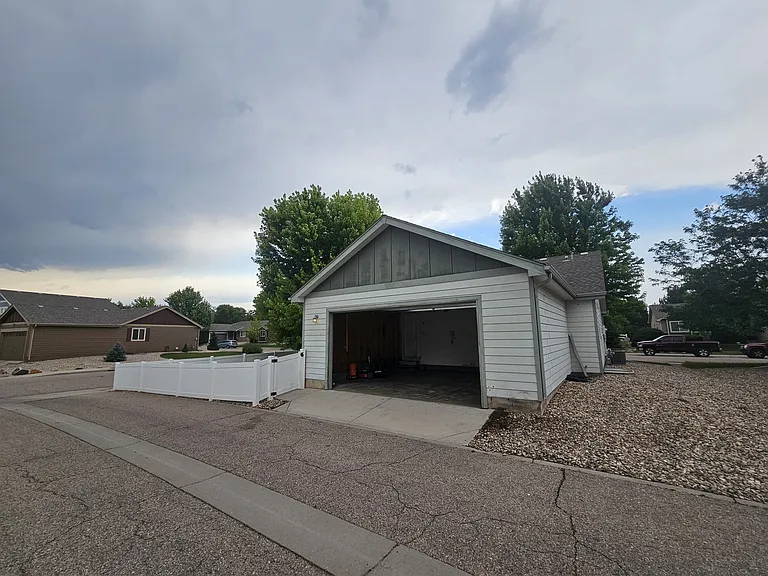 1852 Gemini Ct — Photo 24