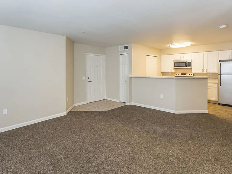 Constitution Square Apartments — Photo 20