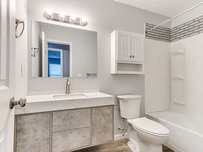 2515 Leeds Ln — Photo 42