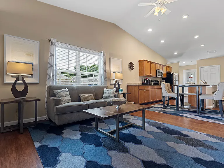 Redwood Noblesville Webster Drive — Photo 10