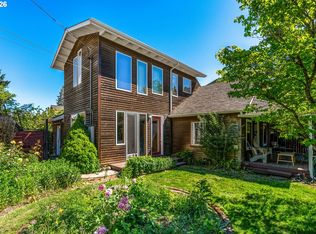 1714 B St, Hood River, OR 97031