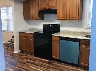2914 N Radcliffe Ln, Chesapeake, VA 23321