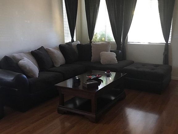 5th image of 1726 Merritt Cir #House