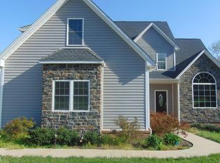 8202 H P Anderson Rd, Nathalie, VA 24577