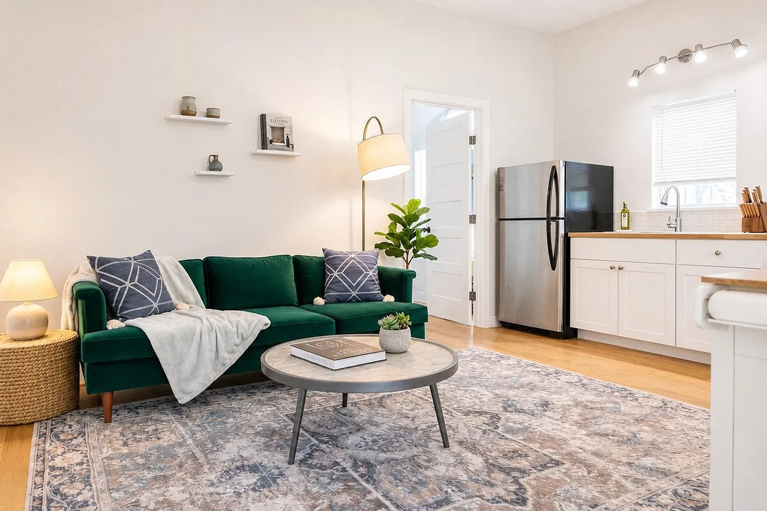 2 bed, 1.0 bath, $3,596 — Photo 1