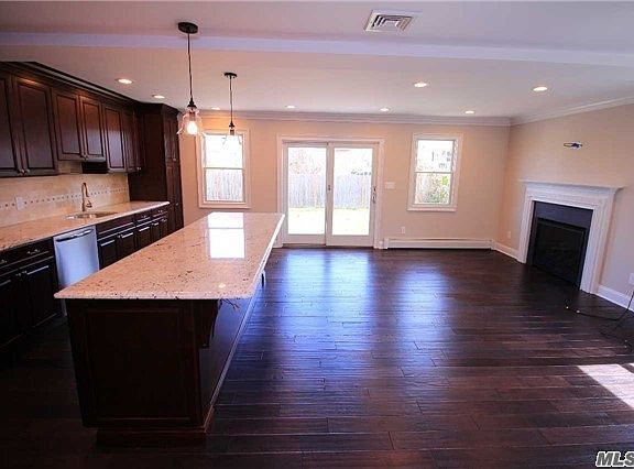 3rd image of 3435 1st St