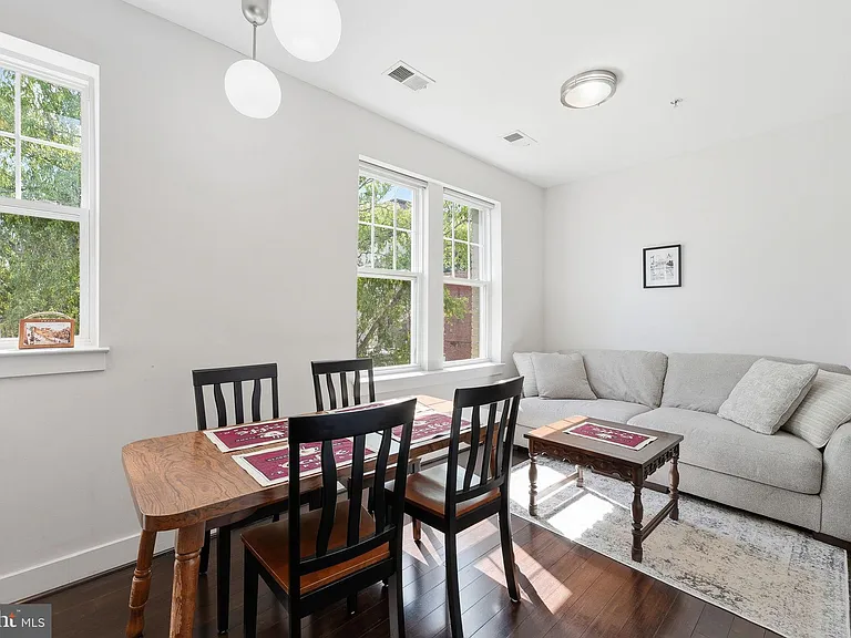 315 G St NE #306 — Photo 8