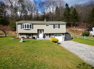 104 Lone Oak Dr, New Milford, CT 06776
