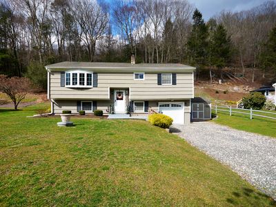 104 Lone Oak Dr, New Milford, CT, 06776