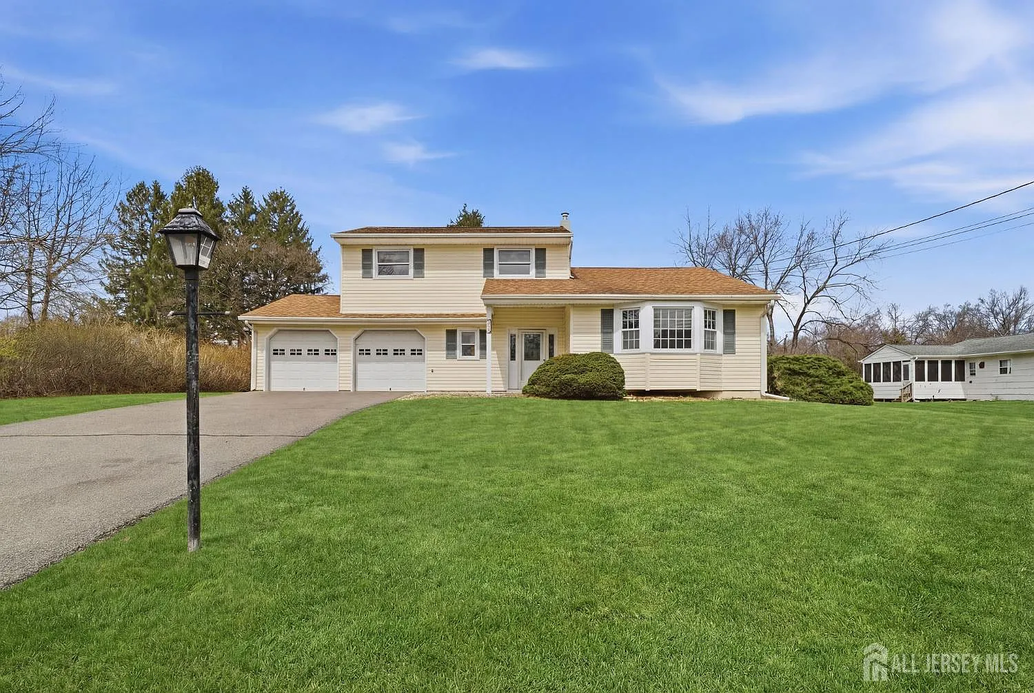 103 Karen Pl photo 1