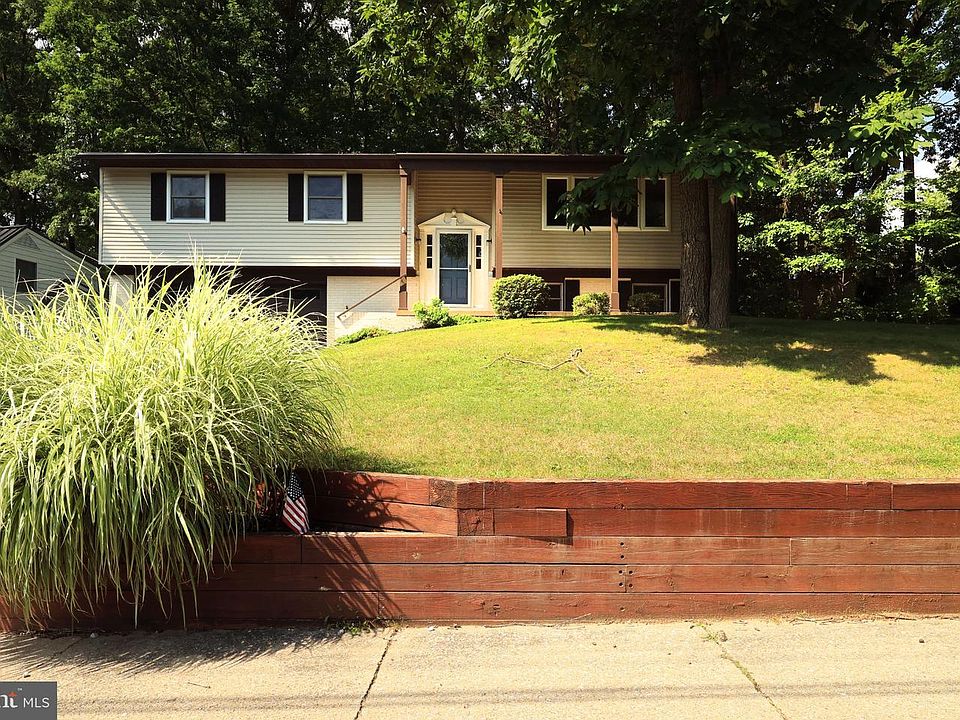 1st image of 667 Devonshire Dr