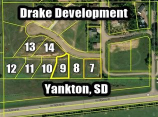 Drake Cir, Yankton, SD 57078