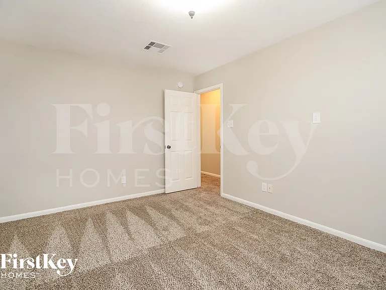 4485 Costa Brava Park — Photo 13
