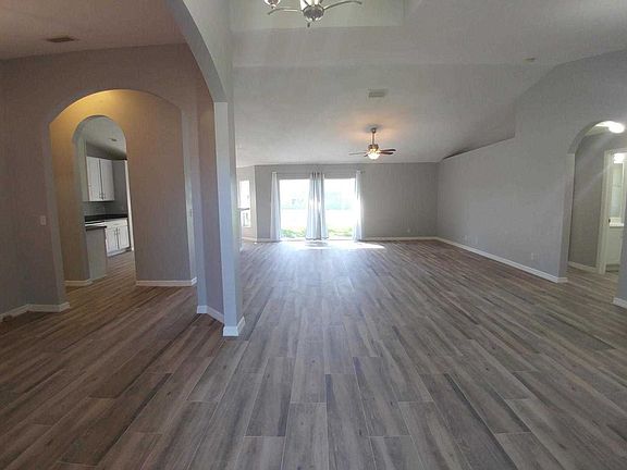 3rd image of 4512 SW Savona Blvd