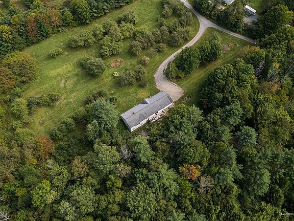 5th image of 15 Orchard Dr