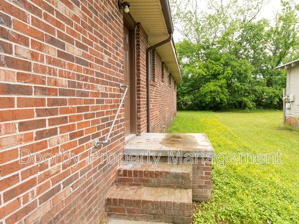807 Henderson Ave #A, Rossville, GA 30741