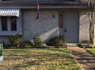 208 Versailles St, Victoria, TX 77904