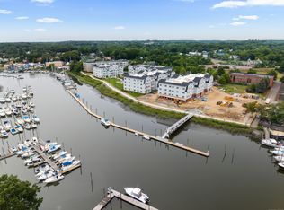 1 Indian Neck Ave APT 6, Branford, CT 06405