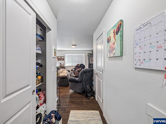 3rd image of 5239 NE Laurel Dr