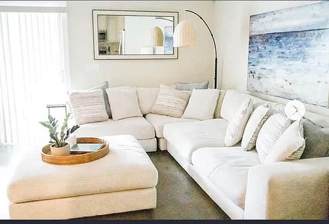1st image of 801 Mariners Cir