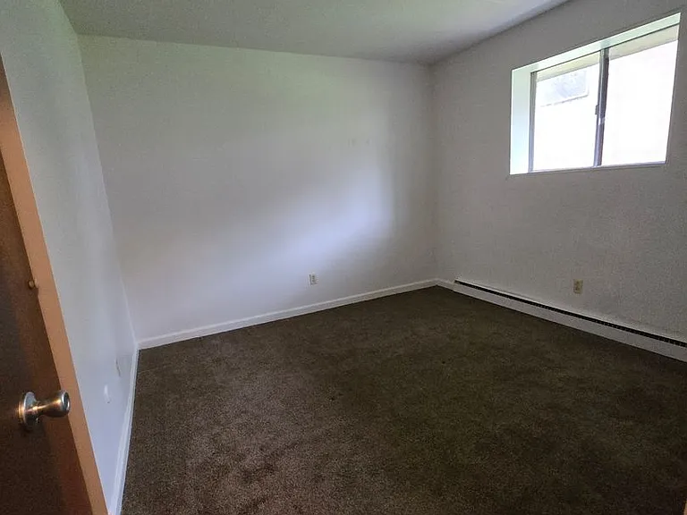 924 Seneca Ct — Photo 21