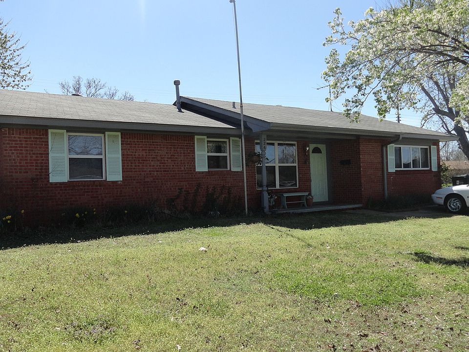 1st image of 226 Mimosa Dr