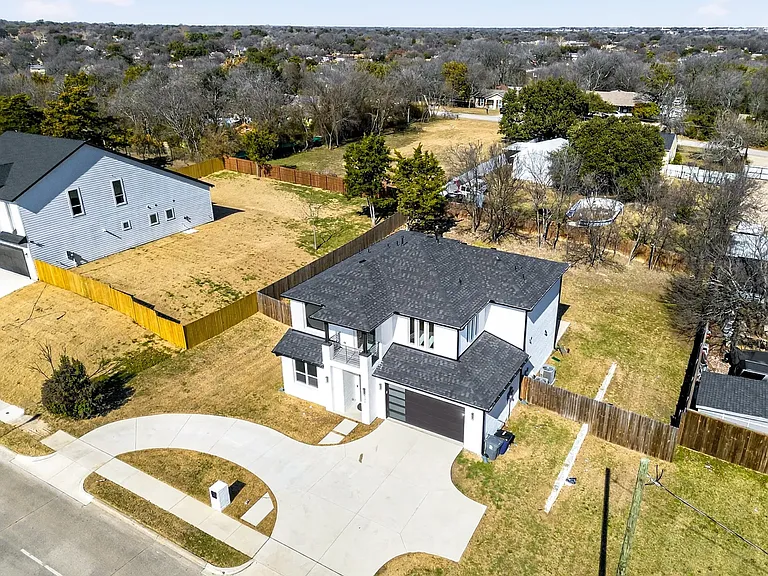 531 W Laureland Rd — Photo 27
