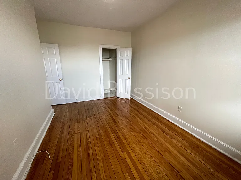 127 Sutherland Rd #E — Photo 12