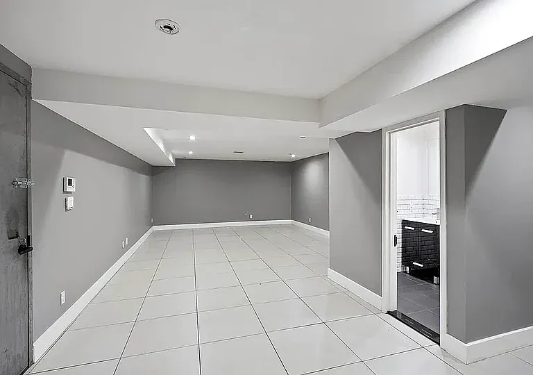6015 Myrtle Ave #B — Photo 7