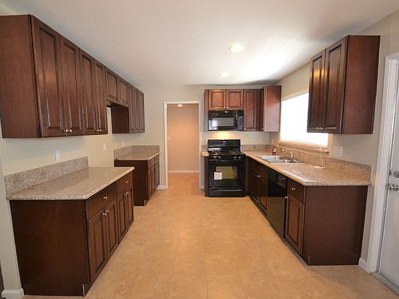 4th image of 27204 Oakgale Ave
