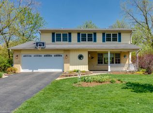 371 Beverly Rd, Barrington, IL 60010