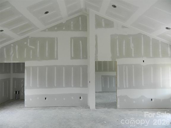 3rd image of 5096 Bloomfield Ests SW