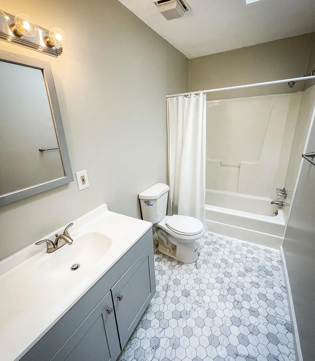 3 bed, 1080 sqft, $1,500 — Photo 4