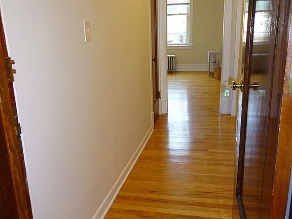 4th image of 3118 W Grace St Unit 2
