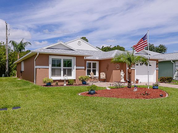 Home For Sale In Palm Grove