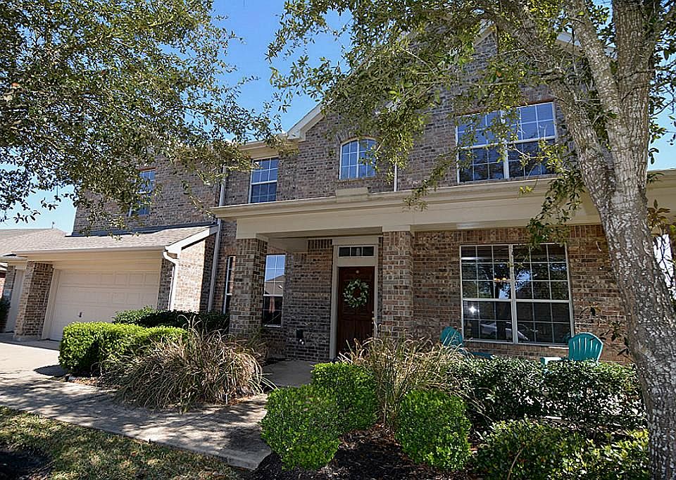 1st image of 19519 Stanton Lake Dr