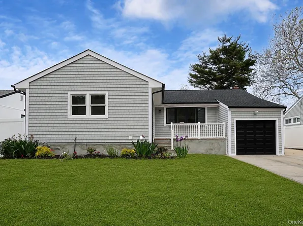 224 Hungry Harbor Road, Valley Stream, NY 11581