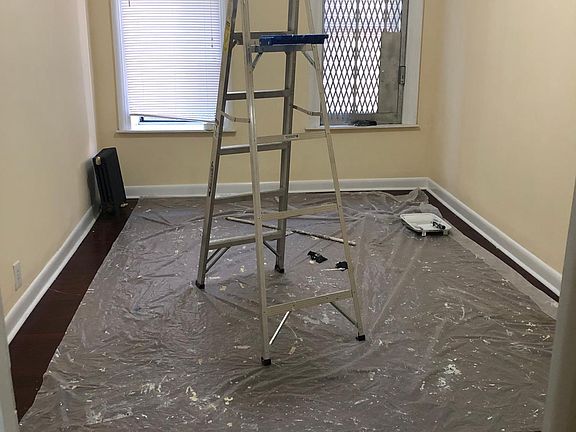 3rd image of 2415 Creston Ave APT 4