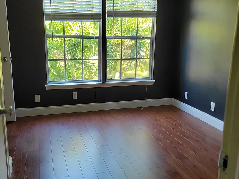 217 Georgian Park Dr — Photo 9