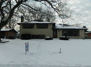 6843 W Edgewood Rd, Palos Heights, IL 60463