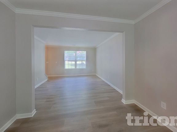 2nd image of 711 Archers Ln