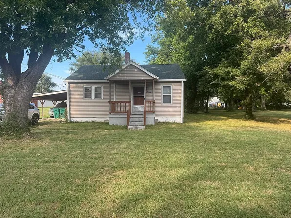 2447 Donna Dr, Cahokia, IL 62206