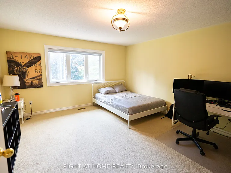 2427 Erin Centre Blvd — Photo 20