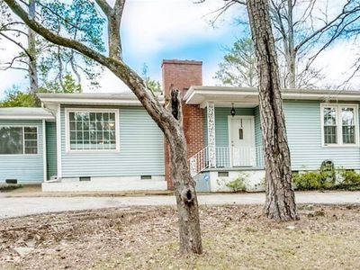 2726 Loop Rd, Tuscaloosa, AL, 35404