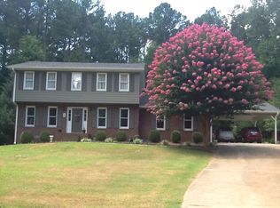 1945 Bonnie Ridge Dr, Griffin, GA 30223