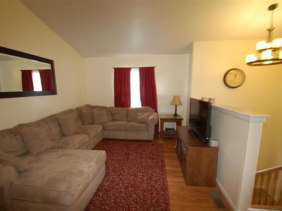 3rd image of 4040 Summerwood Ct